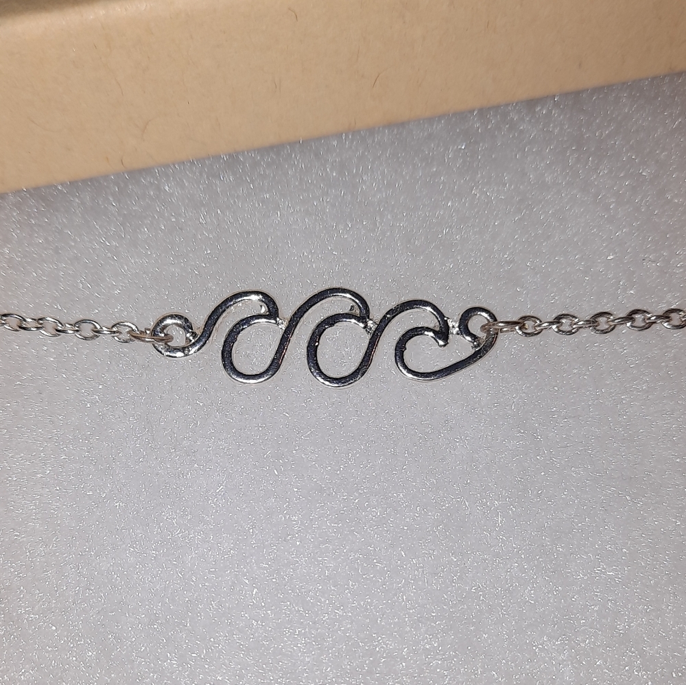 3/25$ Ocean waves silvertone adjustable anklet/large bracelet